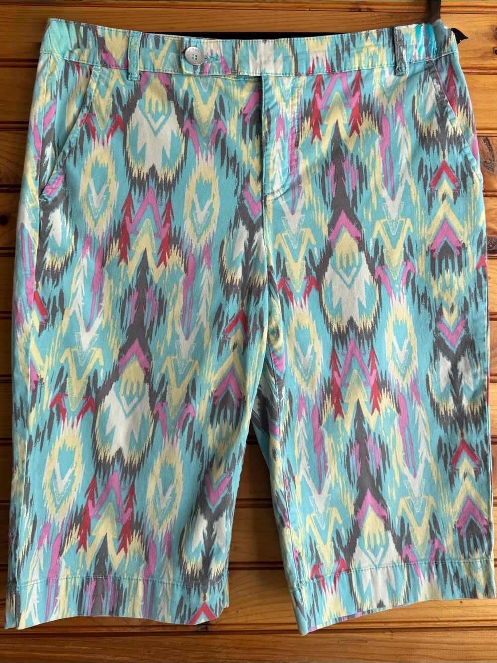 Bandolino Ivette Ikat Bermuda Shorts Tribal Print Stretch Cotton Size 8
